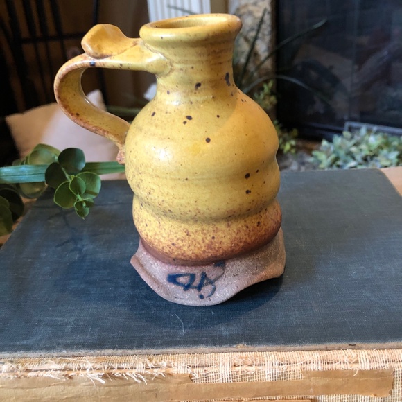 Vintage Signed Pottery - Picture 8 of 9